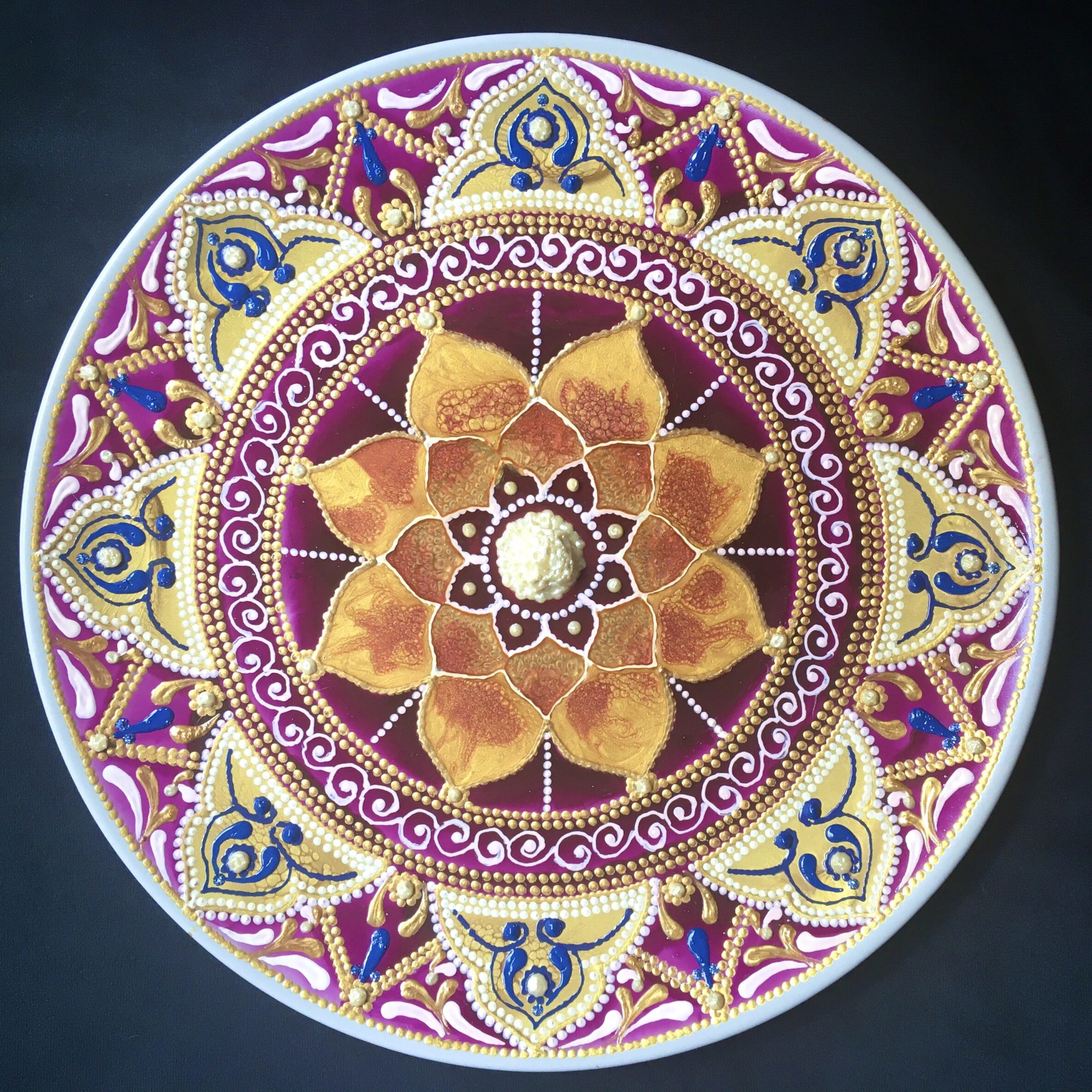 Piatto Mandala n124 - Daina Cassella Mandala Artist